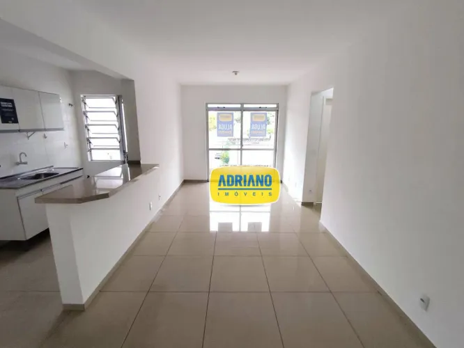 Apartamento com 2 dormitórios para alugar, 59 m² por R$ 3.312,06/mês - Capoeiras - Florian