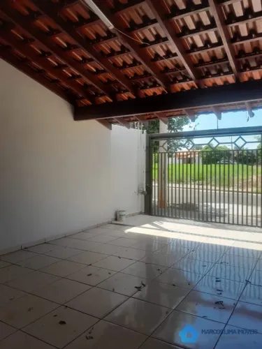 Casa com 3 Quarto(s) e 3 banheiro(s) para Alugar, 60 m² por R$ 2415 / Mês