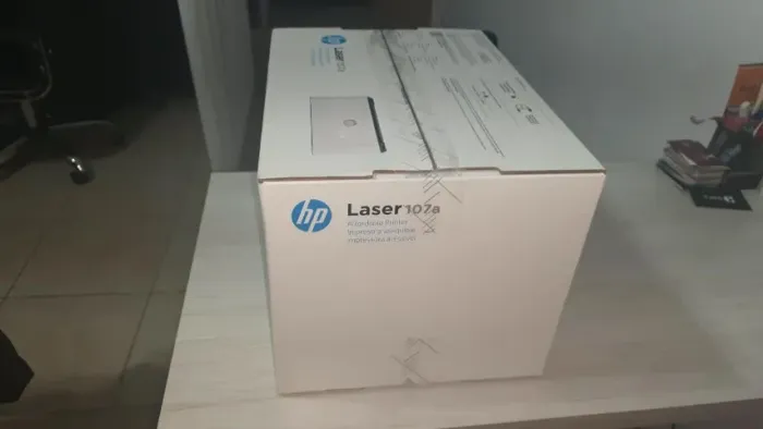 Impressora HP Laser 107a Monocromática Porta USB 2.0 de alta velocidade 110 a 127 VCA