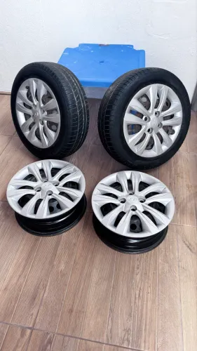 Rodas de ferro HB20 com 2 Pneus 