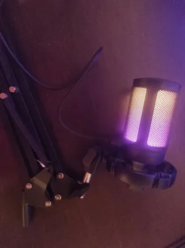 Microfone Gamer Fifine Ampligame A6T RGB com Braço Articulado