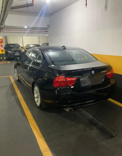 BMW 320I A 2011