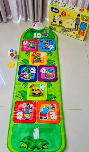 Tapete de Atividades Amarelinha Chicco