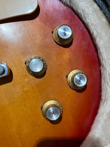 Guitarra Gibson Les Paul Studio 2012