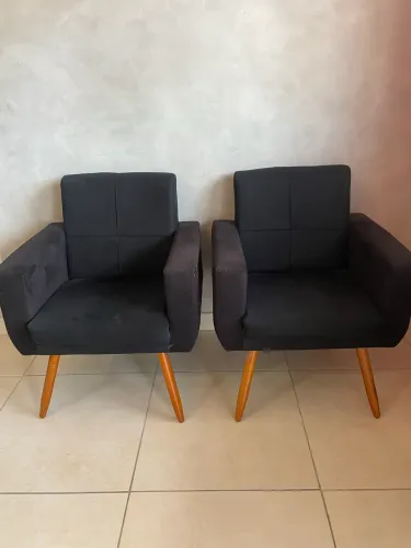 2 poltronas impecáveis 