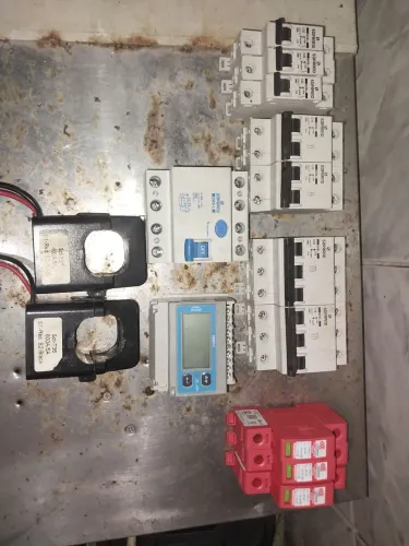 Materiais elétricos para quadro de energia - usados em bom estado