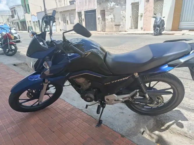 Cg Titan 160 2024 Bem conservada