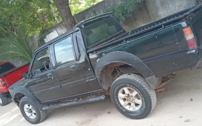 Mitsubishi L200 GL 2.5 4X4 CD Diesel 1999