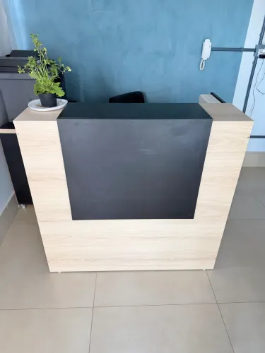 Balcão de recepção escritório