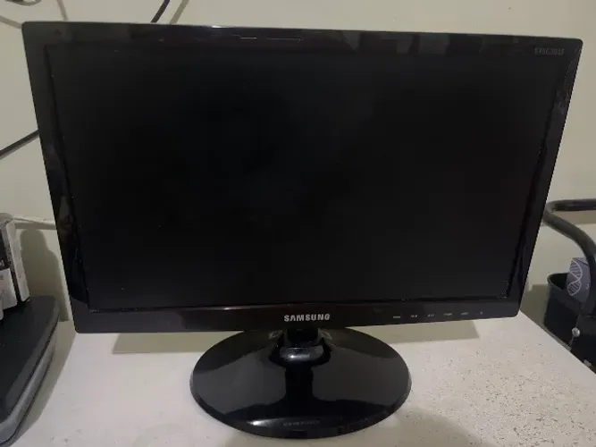 Monitor Samsung 19 polegadas modelo S19C301F