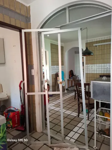 Porta de correr em alumínio, 2,40x1,35 excelente estado