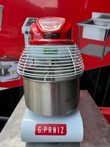 VENDO AMASSADEIRA ESPIRAL G.PANIZ 5 Kg NOVA 3 VELOCIDADES