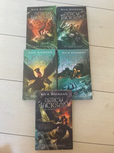 Coleção completa Percy Jackson (box de livros)
