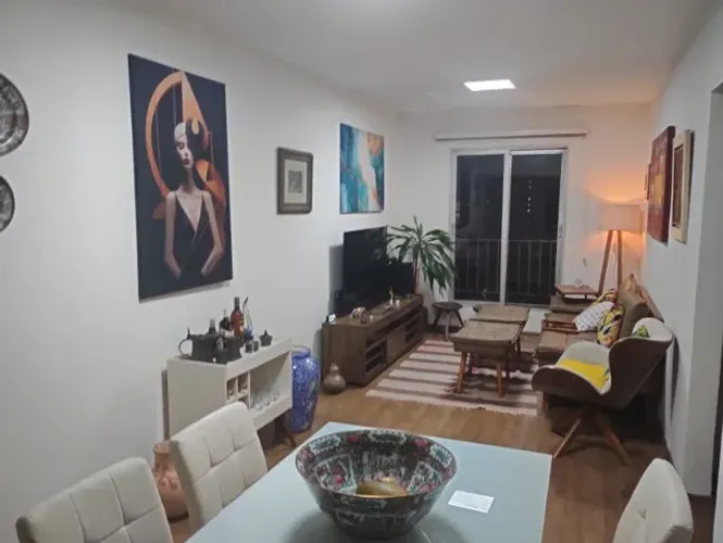 Quarto individual na Vila Andrade, Morumbi, condomínio fechado.
