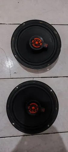 Par de alto falantes JBL de 6 polegadas 200w cada