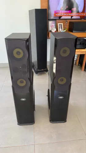 Par de caixas torre Hometheater