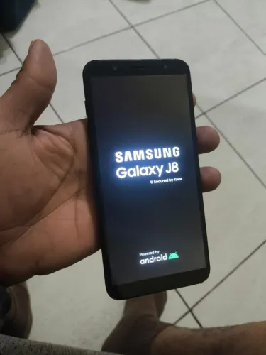 J8 plus de 64g biometria tudo ok no aparelho zap 9-6906-6229. / R$ 230 pra ir agora