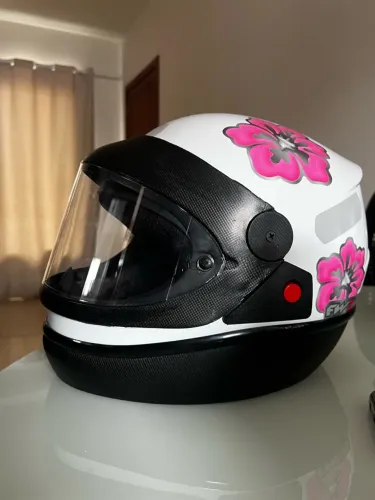 Capacete Novo 