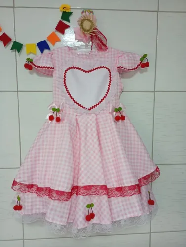 Vestido Junino Rosa.