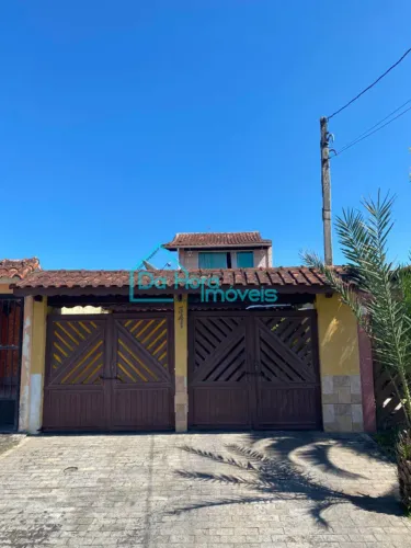 oportunidade para você comprar sua casa assobradada ampla lado praia em mongaguá