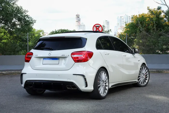 Mercedes-Benz CLA-45 AMG 4matic CGI 2.0 TB Aut. 2015