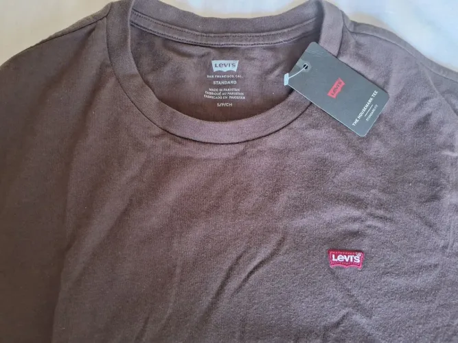 Camiseta Levis original marrom