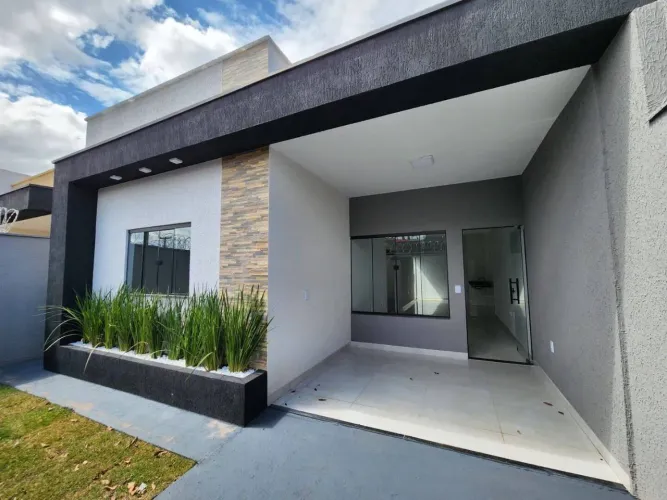CASA 3 QUARTOS COM SUÍTE E ÁREA GOURMET SETOR MAYSA