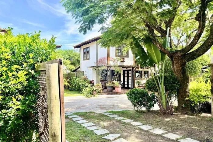 ARMAÇÃO DOS BÚZIOS - PORTEIRA FECHADA - 2 quartos, 90m2 e 2 vagas - Rio de Janeiro