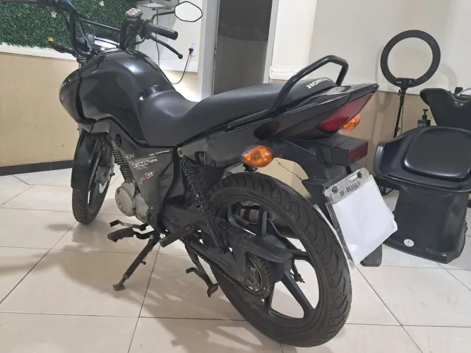 Moto em perfeito estado