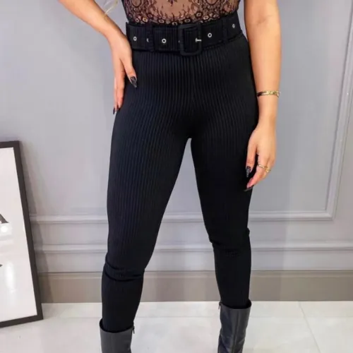 Calça canelada