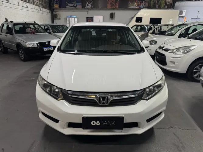 Honda Civic Sedan LXS 1.8/1.8 Flex 16V Aut. 4P 2014