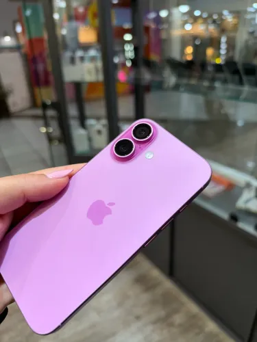 iPhone 16