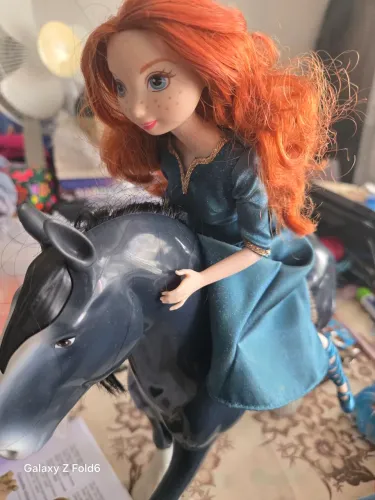 Boneca Valente com cavalo