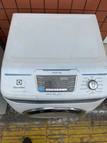 Lavadoura Electrolux 9 kg modelo tombamento cesto inox 