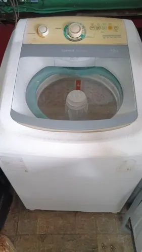 Vendo máquina funcionando perfeitamente 10 kg 1mes de garantia 