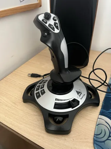 Simulador de voo joystick