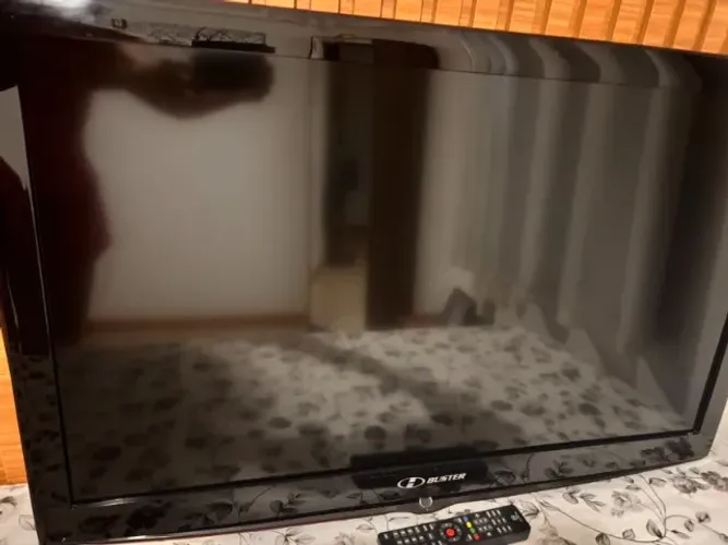 TV LCD H BUSTER