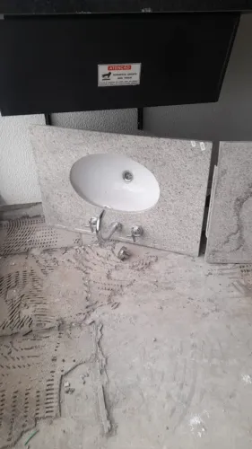 Bancada Granito Banheiro 1 e 2 (Granito Aqualux) - Largura 0.76m & 0.50 Profundidade
