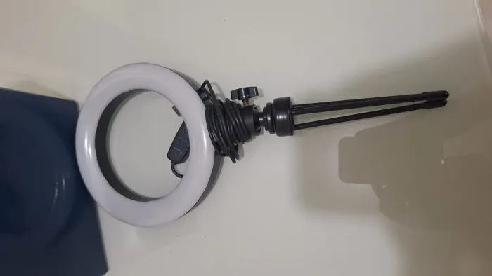Vendo highlight/luz/lanterna de mesa NOVO