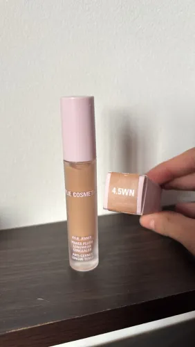 Kylie Cosmetics NOVO E NÃO UTILIZADO
