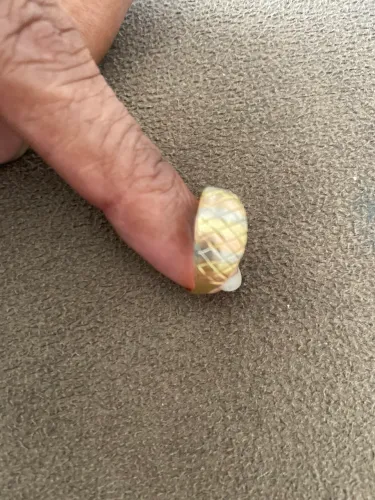 Vendo um anel de ouro 1300 e pingente de ouro 500