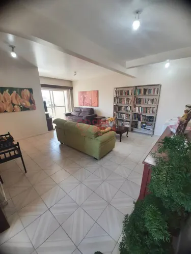 AMPLO - 140 PRIVATIVOS - 5 DORMS - 2 SACADAS - SOL DA MANHÃ - 2 VAG LIVRES