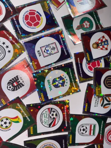 Kit com 20 figurinha brilhosas Panini oficial para álbum da copa 