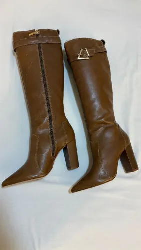 Bota Schutz Cano Longo Couro Marrom