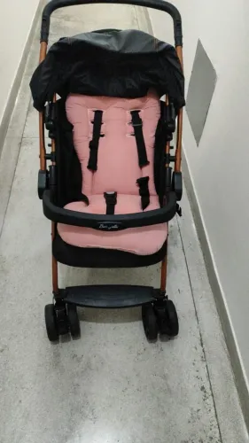 Carrinho e 2 bebê conforto , tudo no precinho para levar, minha bb não usa mais
