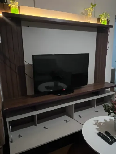 Rack com painel para TV