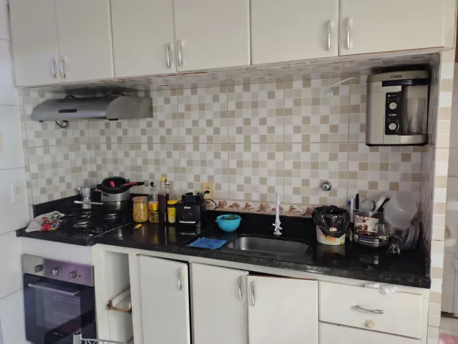 Aluga-se apartamento