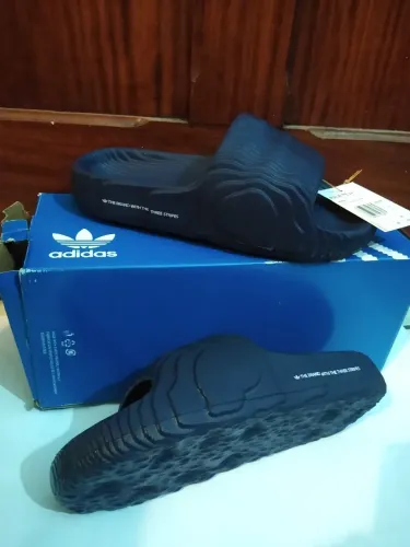 Chinelo Adidas Adilette, Tam. 38/9
