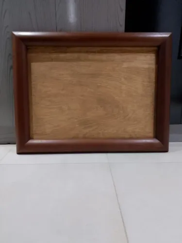 Moldura de mogno