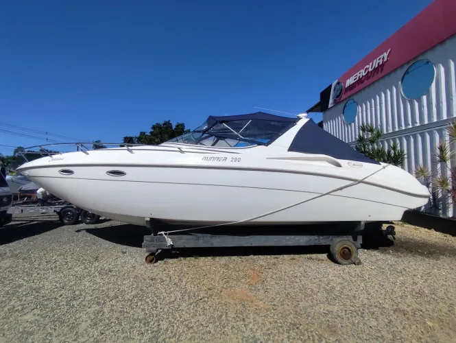 Runner 290 com motor mercury 300hp 2012